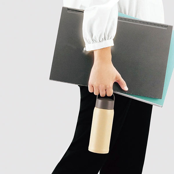 エアリーナ 真空二重ステンレス 軽量キャリーボトル 500ml エアリーナ 真空二重ステンレス 軽量キャリーボトル 500ml