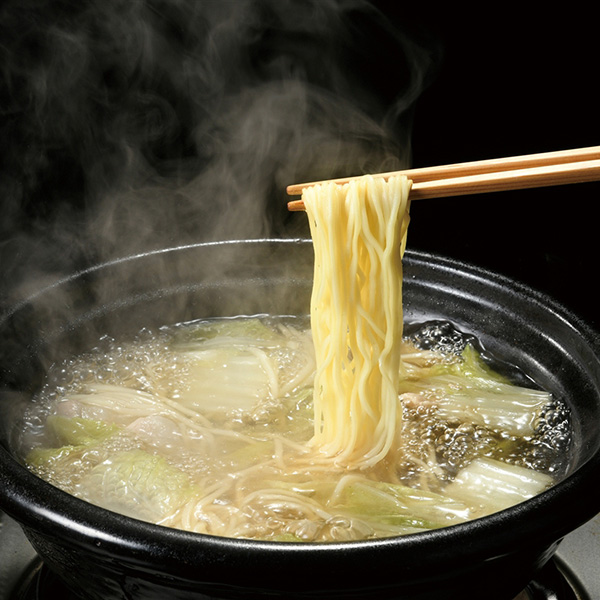 鍋〆にあう中華麺 とんこつ醤油スープ2袋付 鍋〆にあう中華麺 とんこつ醤油スープ2袋付